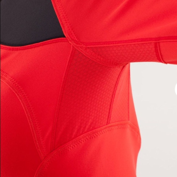 Lululemon Forme Jacket Brushed Love Red/ Deep Coal - Picture 3 of 5